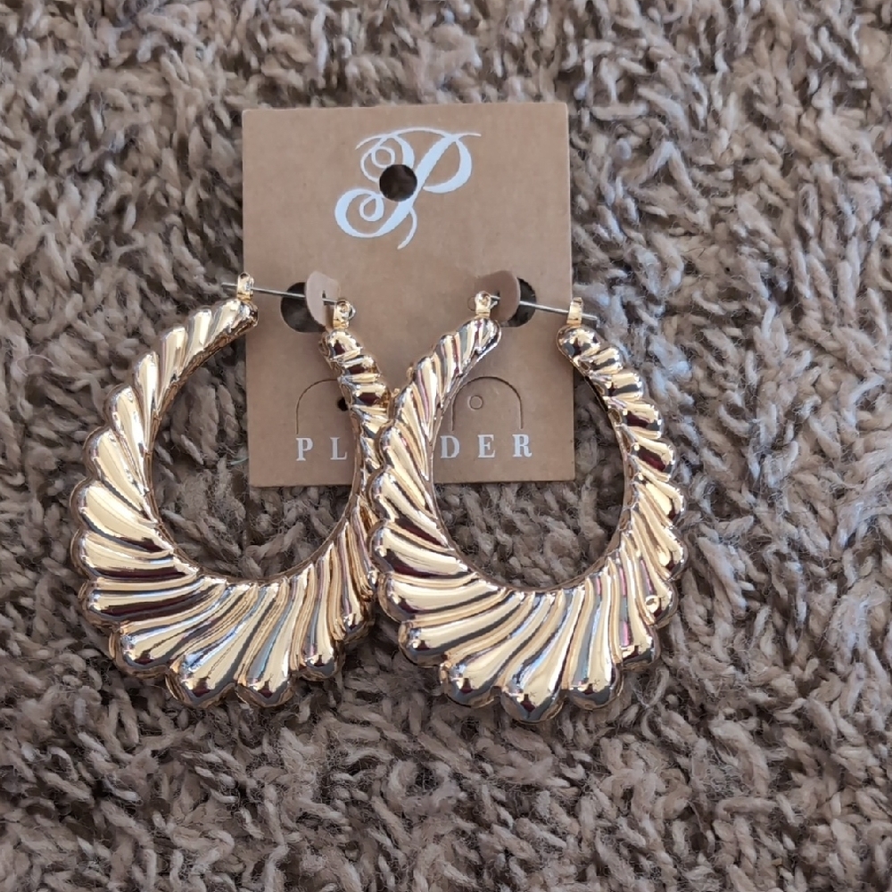 Plunder Gold Hoop Earrings